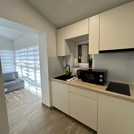 Mirabilis Apartment *